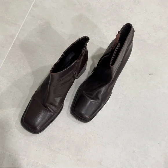 Via Spiga Maroon Heeled Leather Boots - Picture 2 of 9